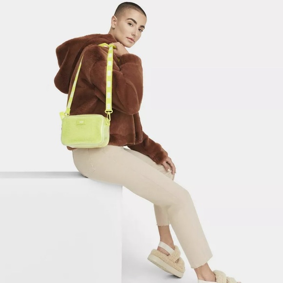 UGG Women's Janey II Clear Bag: Pollen - Picture 5 of 5